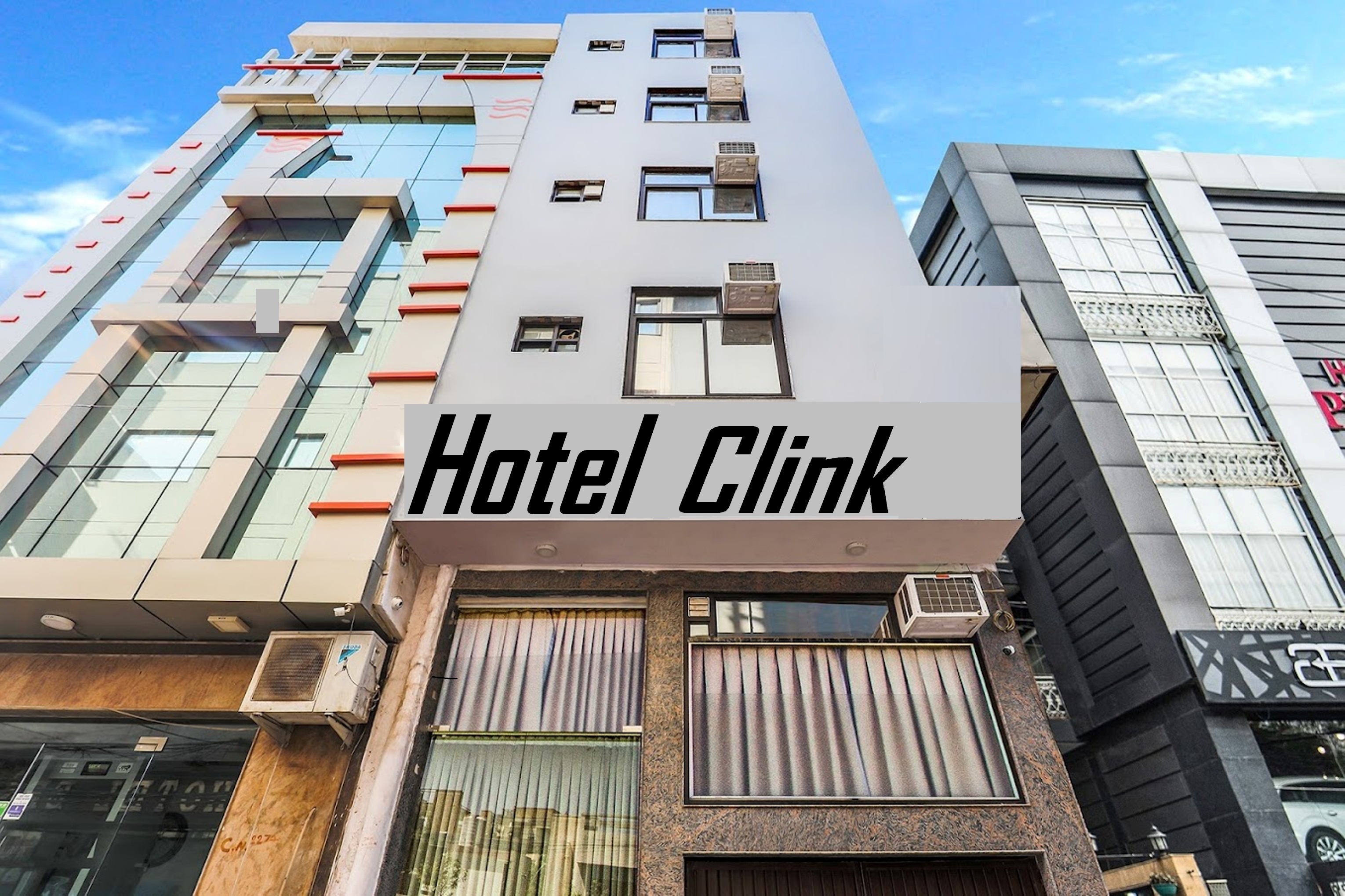 Hotel Clink  MahipalpurLogo